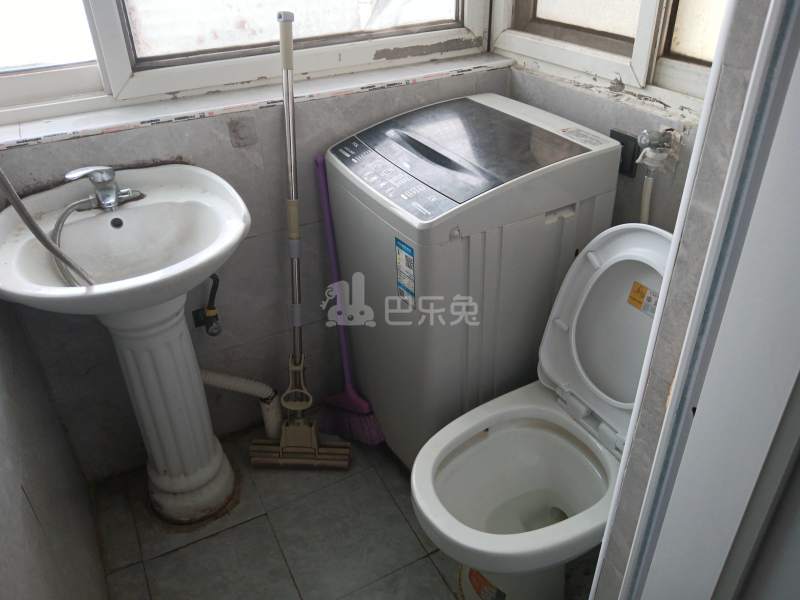 莲宏苑（莲园路468弄）6181840卫生间图9