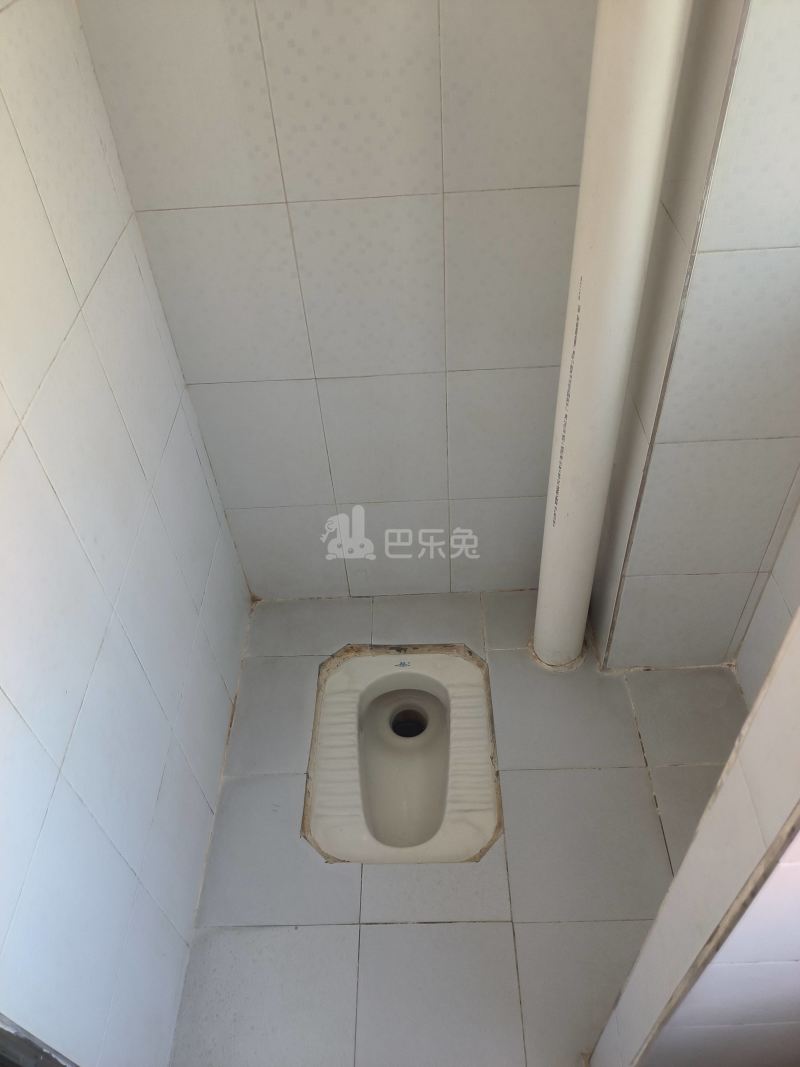 黄村石门里六横4号6183288卫生间图6