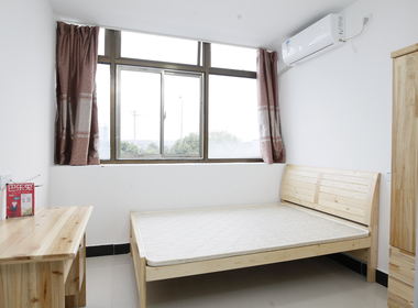 良友公寓 1室0厅1卫