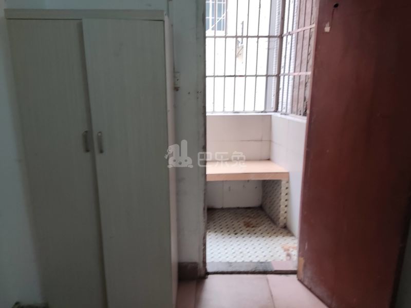 江夏村大塘大街30号6198676卧室图5