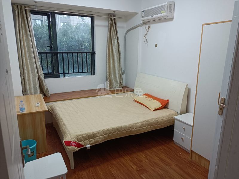 紫郡东苑6202803卧室图5