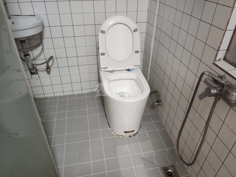 大石祥和二路十巷1号6210033卫生间图6