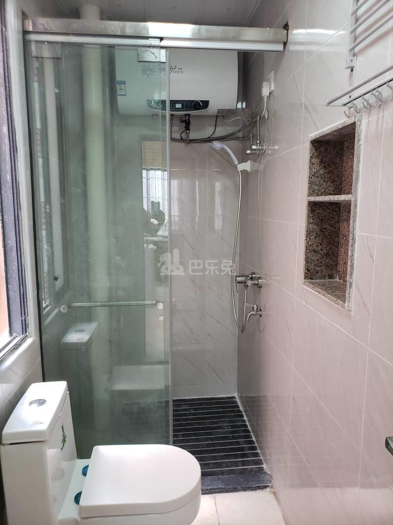 江夏村东一街十巷6号6216087卫生间图6