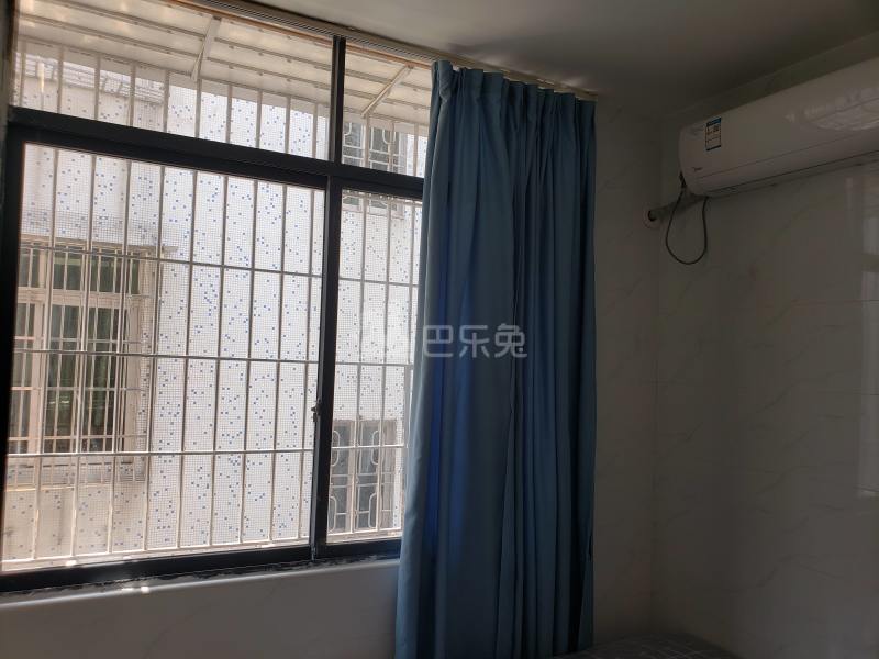 江夏村东一街十巷6号6216087卧室窗户图9