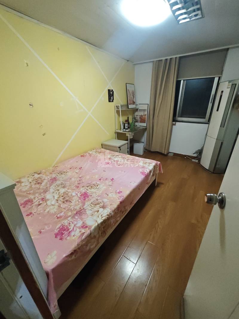 甜爱大楼6217349卧室图0