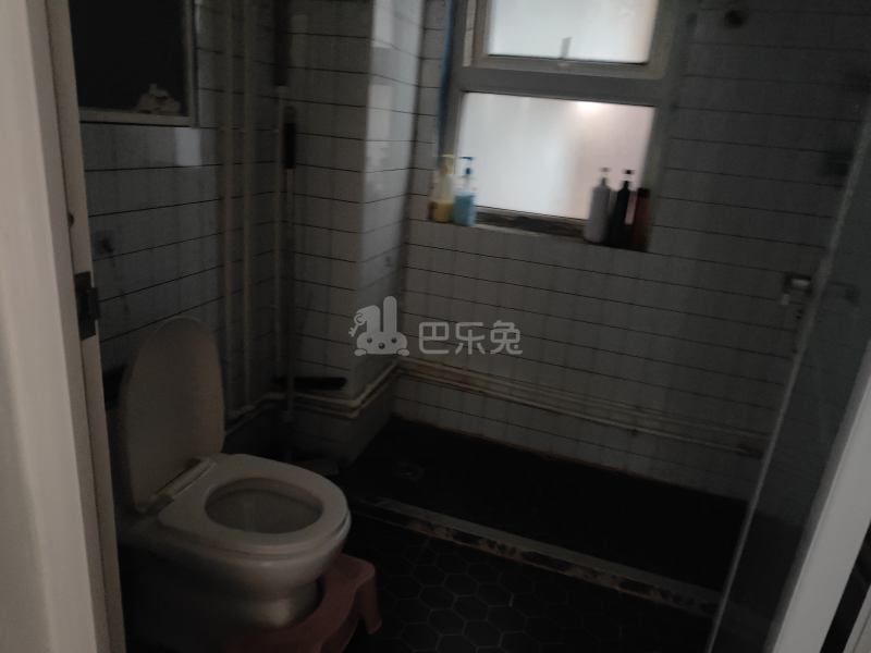 白银时代尚苑二期6218017卫生间图4