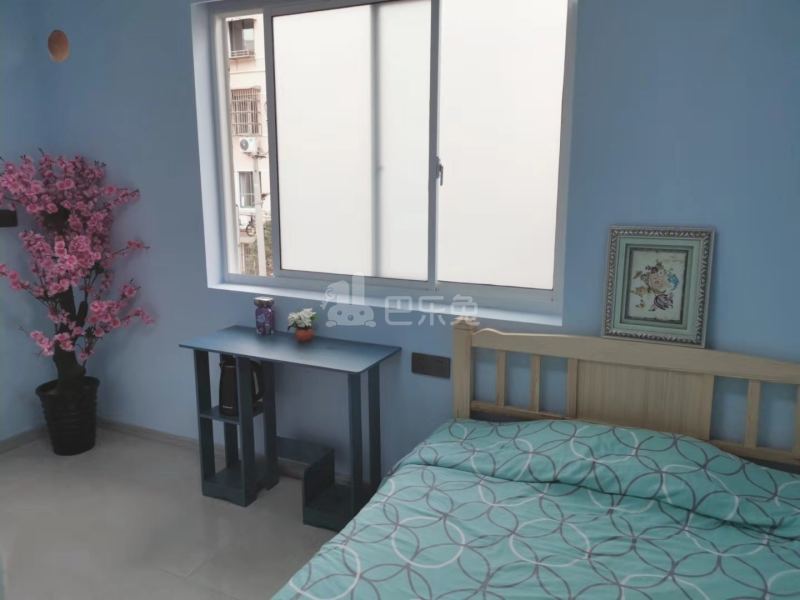 杨思地铁公寓6228273卧室图0