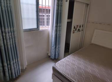 尹边二街15号 1室1厅1卫