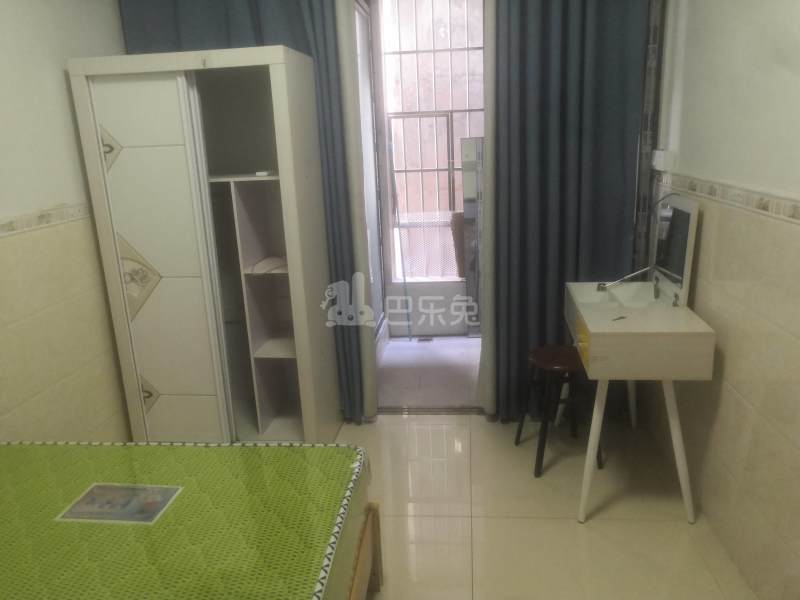 江夏村四约3-3号6248035卧室图2