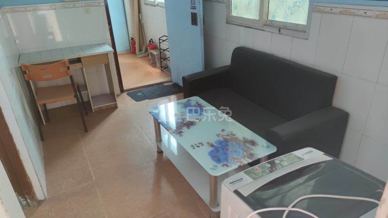 江夏村塘东大街14号6253148客厅图4