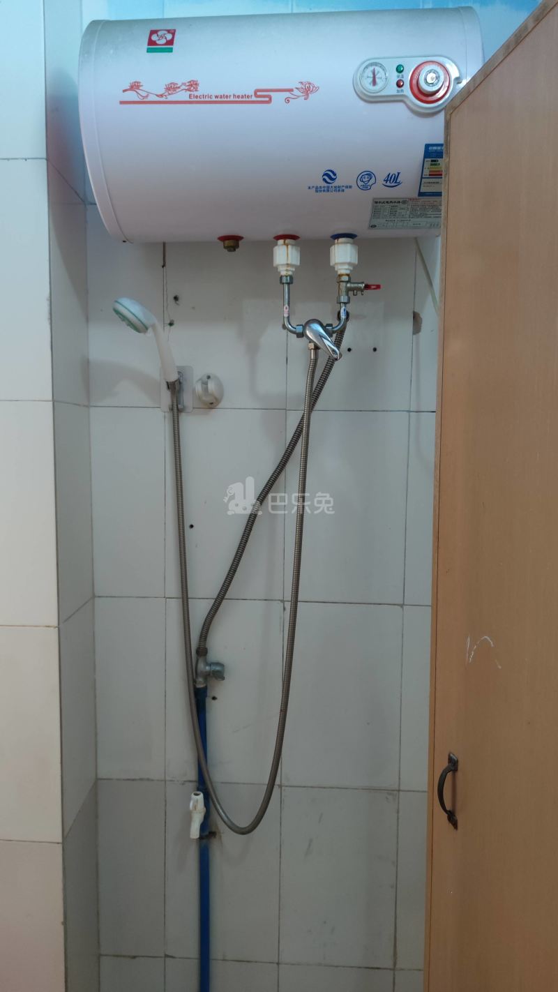 江夏村塘东大街14号6253148卫生间图7