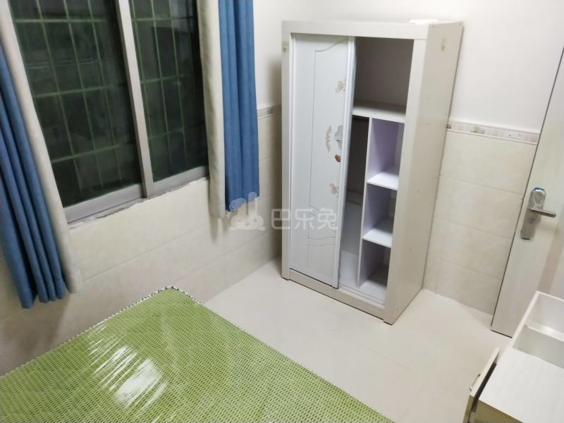 江夏村四约3-3号6253723卧室图3