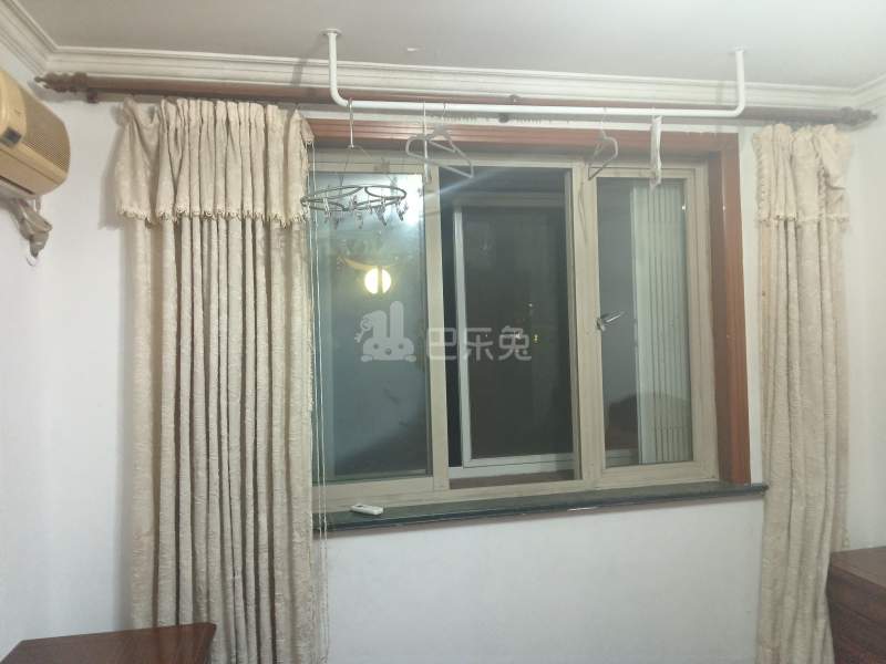 馨华苑6257667卧室窗户图12