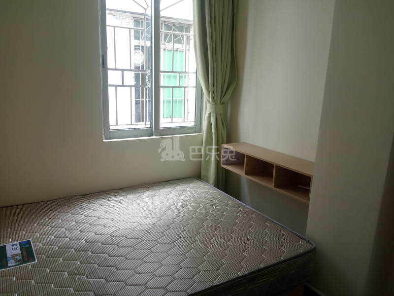 江夏村东一街57号6269306卧室图0