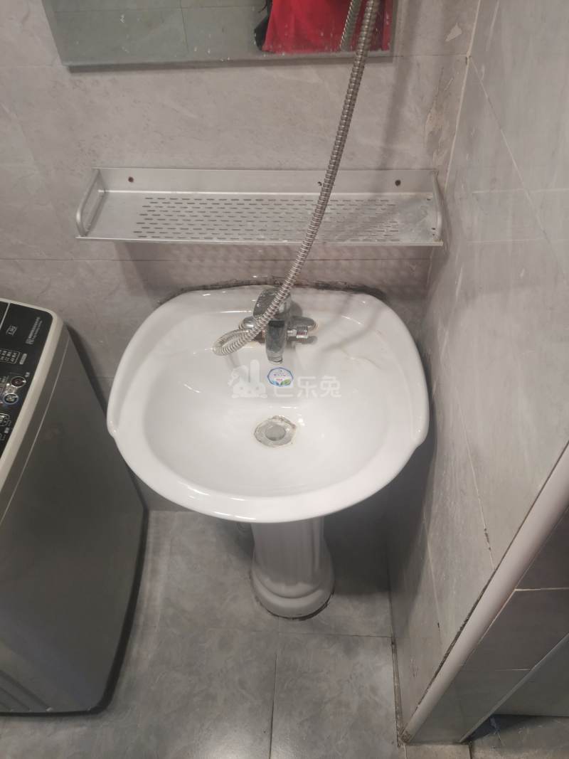 莲宏苑（莲园路468弄）6181840卫生间图8