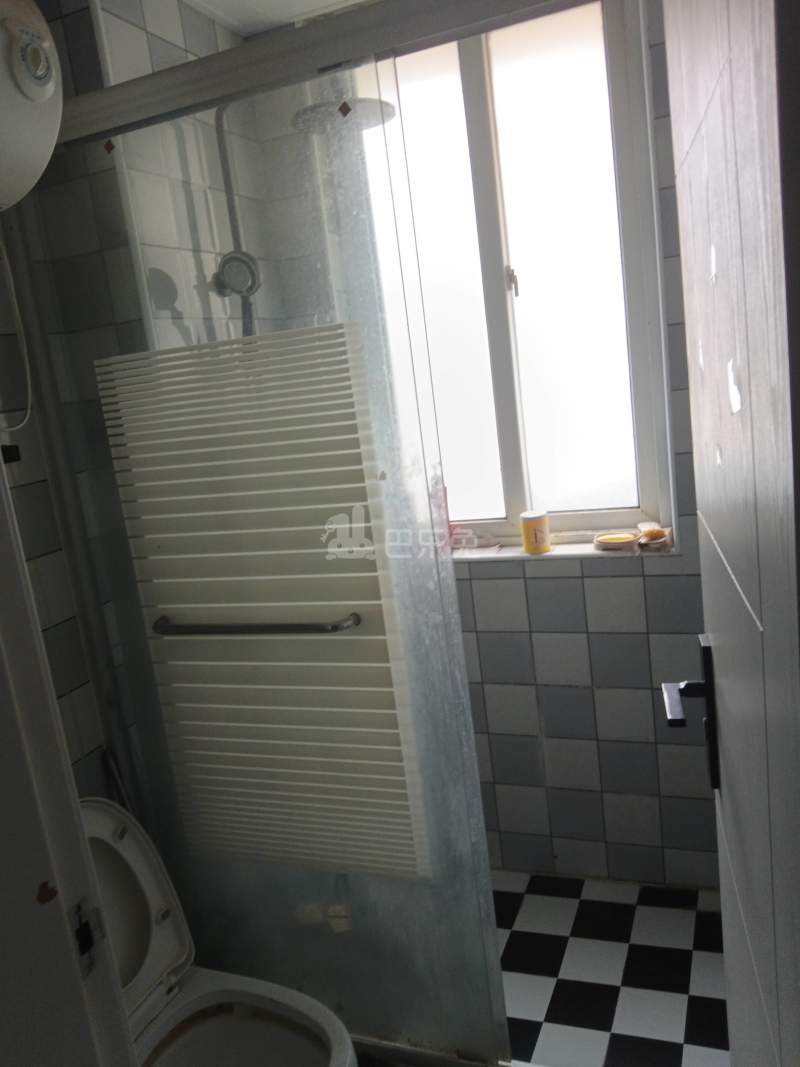 美罗家园保申苑6308967卫生间图5