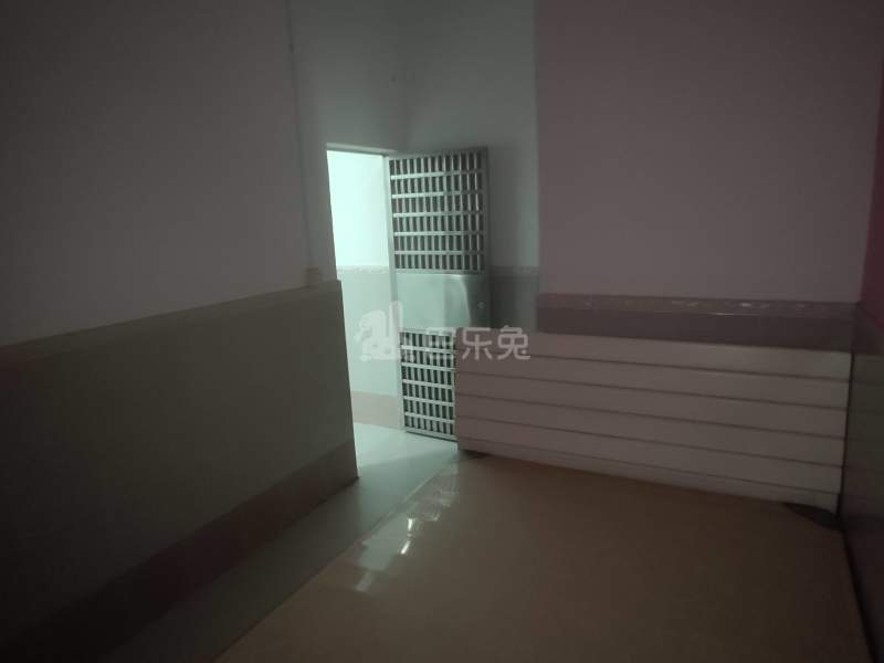 大埔塘边街六巷2号6315000卧室图2