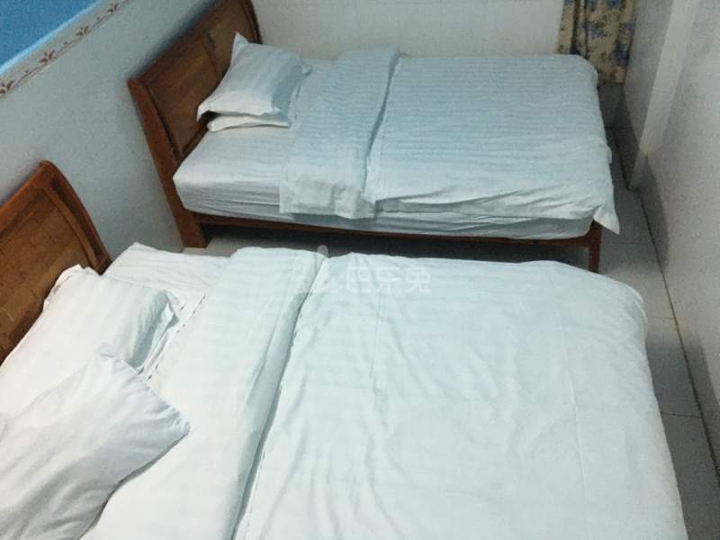 美晨公寓（程界西上社大街四巷3号）6338805卧室图3