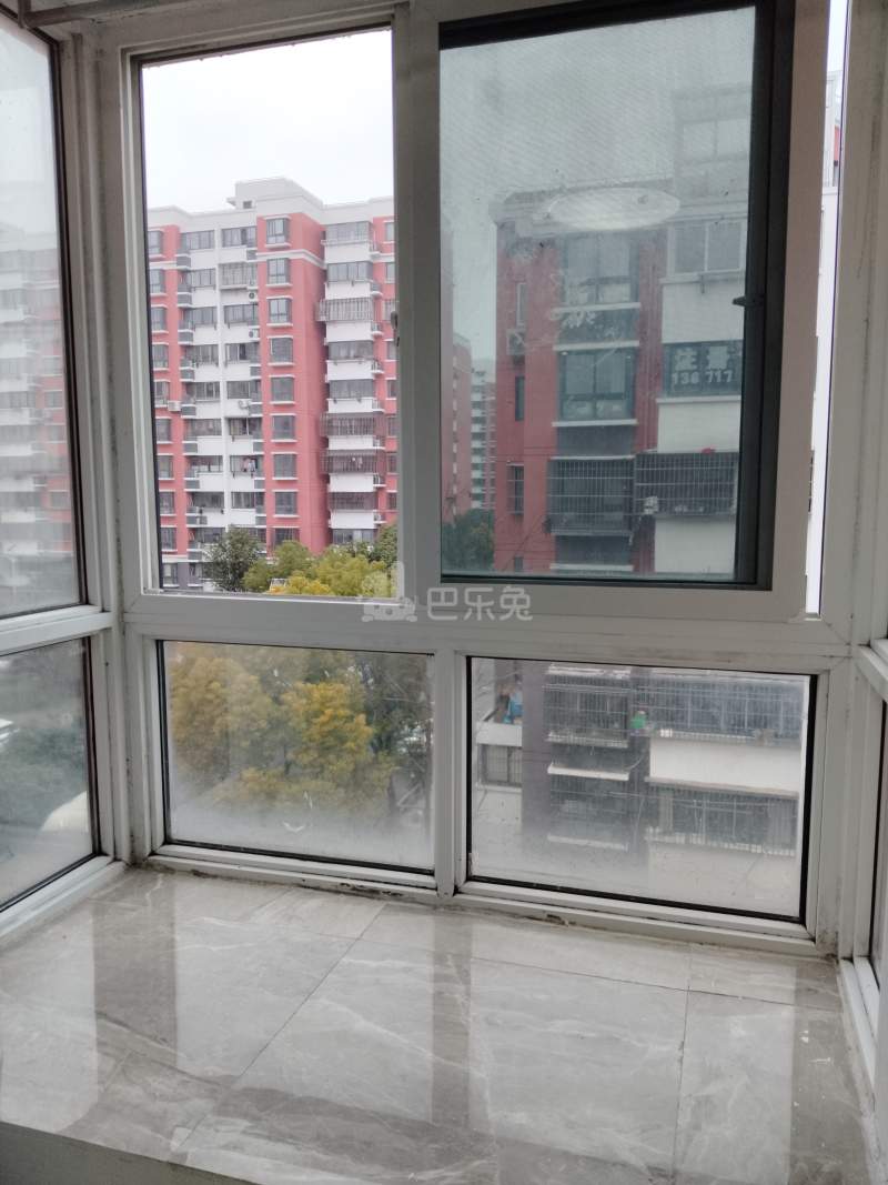 鹤沙航城汇康锦苑（沉香苑三期）633299卧室窗户图14