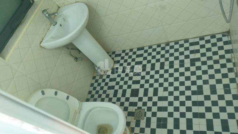 华悦家园南区633902卫生间图4