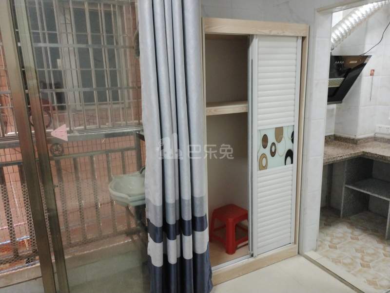 鹤边员村龙塘街四巷16号6349547卧室图4