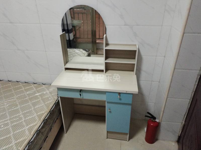 鹤边员村龙塘街四巷16号6349547卧室图3