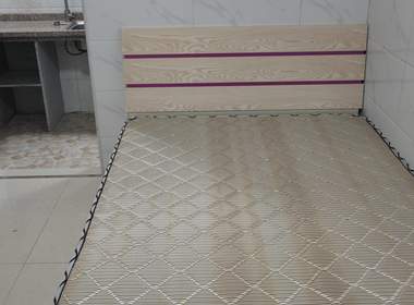 鹤边员村龙塘街四巷16号 