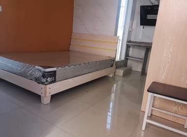 鹤边员村龙塘街四巷16号 