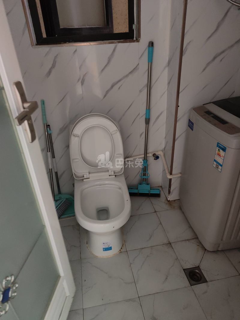 海德公寓6354619卫生间图8