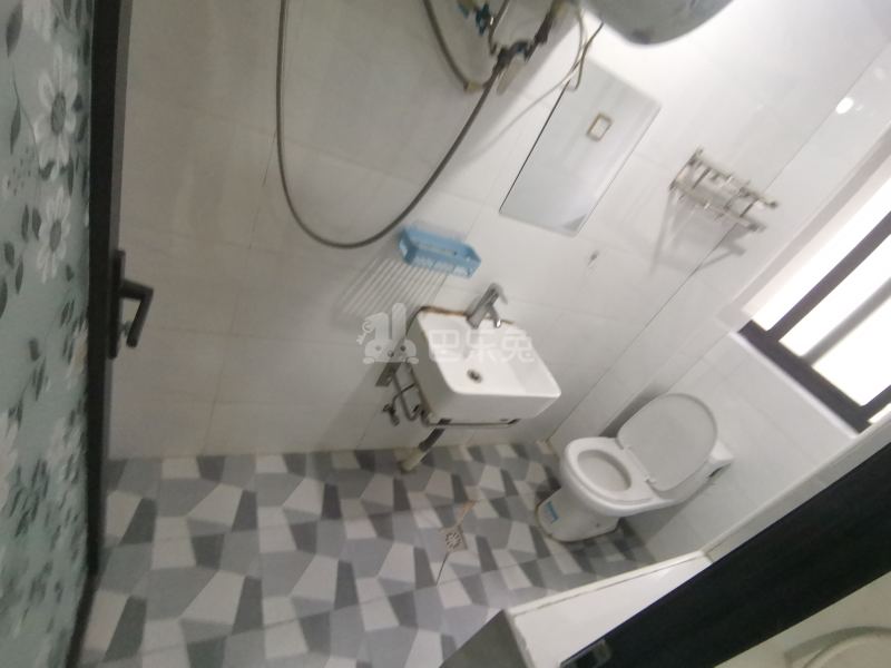 九亭家园2期启民苑6363903卫生间图5