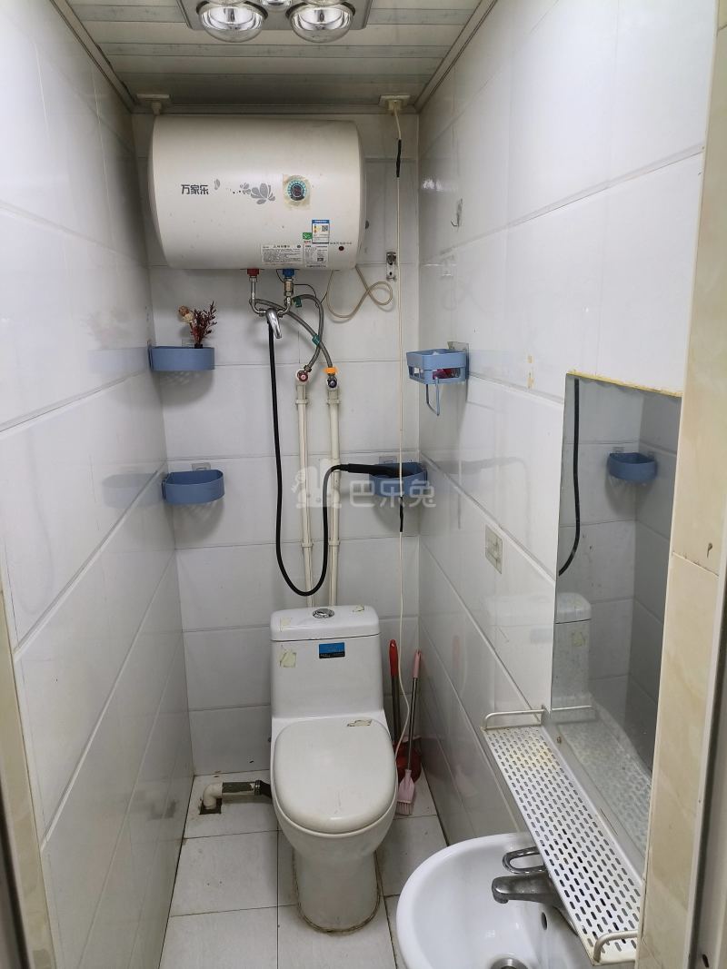 飞碟苑6377134卫生间图5