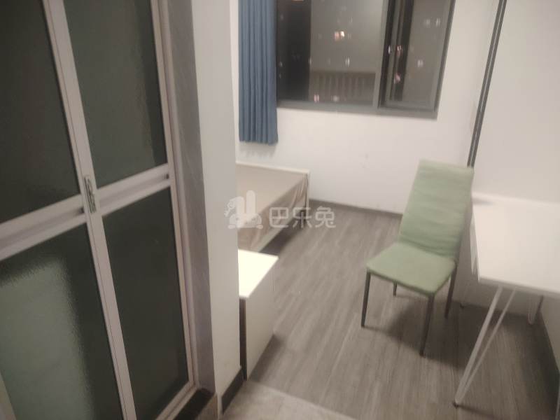 宝宸共和家园南区6384313卧室图1