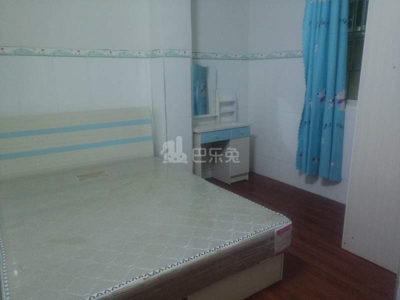 江夏村西街一巷7号6384617卧室图0