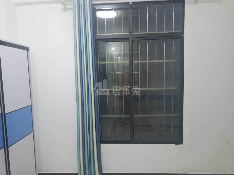 长湴西大街39号6387154卧室图1