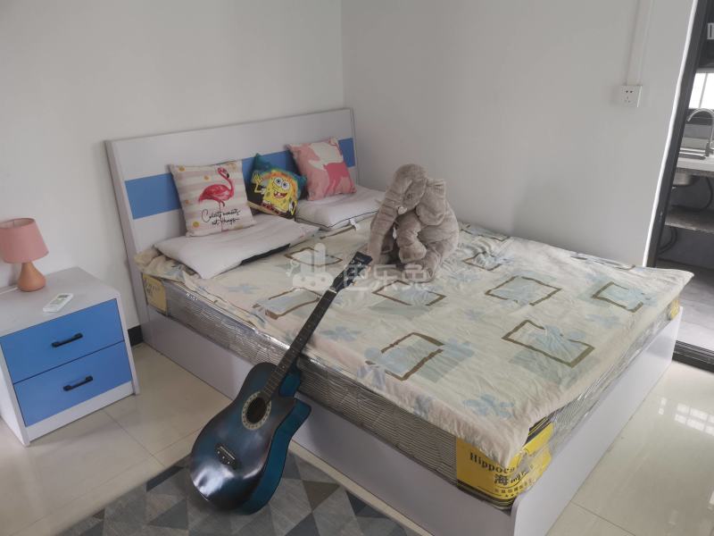 长湴西大街39号6387210卧室图1