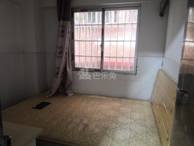 石溪桥头街三巷8号6388300卧室图3