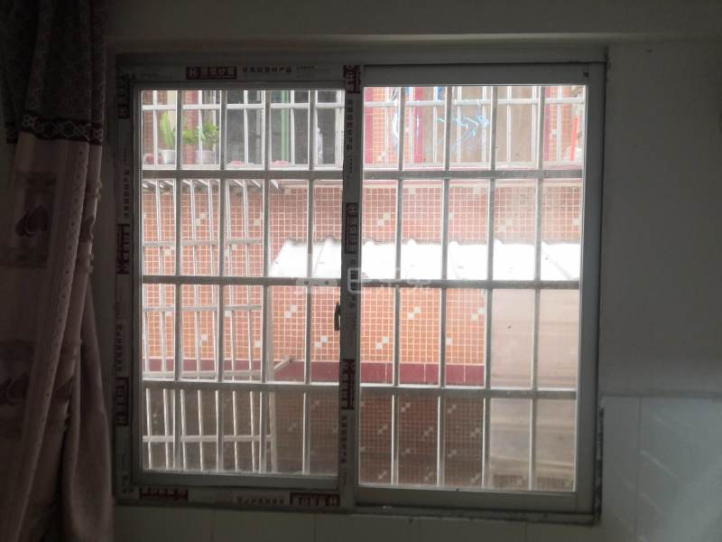 石溪桥头街三巷8号6388300卧室窗户图11