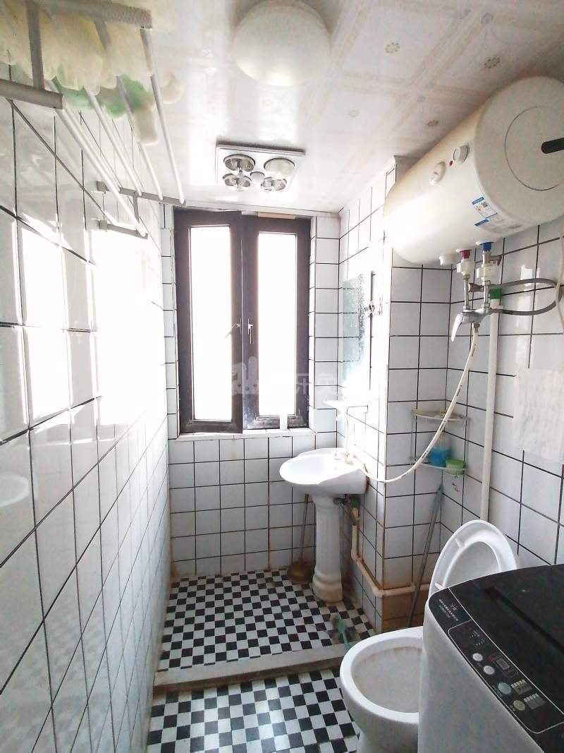 九亭家园2期启民苑6775394卫生间图8