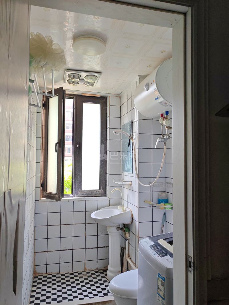 九亭家园2期启民苑6775394卫生间图7