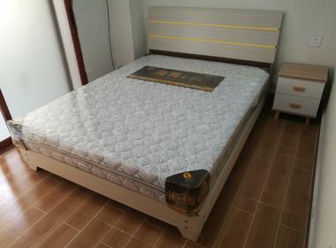 嘉禾望岗西岭工业园一巷4号 1室1厅1卫