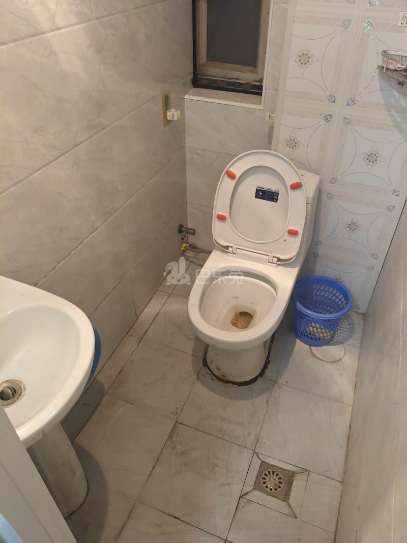 西南名苑6403086卫生间图5