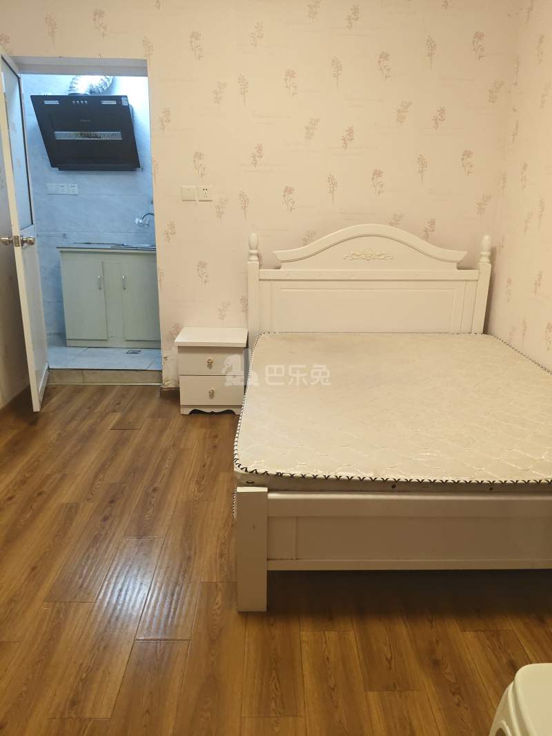 西南名苑6403086卧室图2