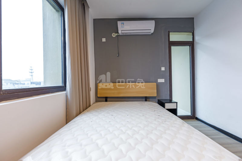 龙湖伟业冠寓苏州高新路店6404885卧室图3