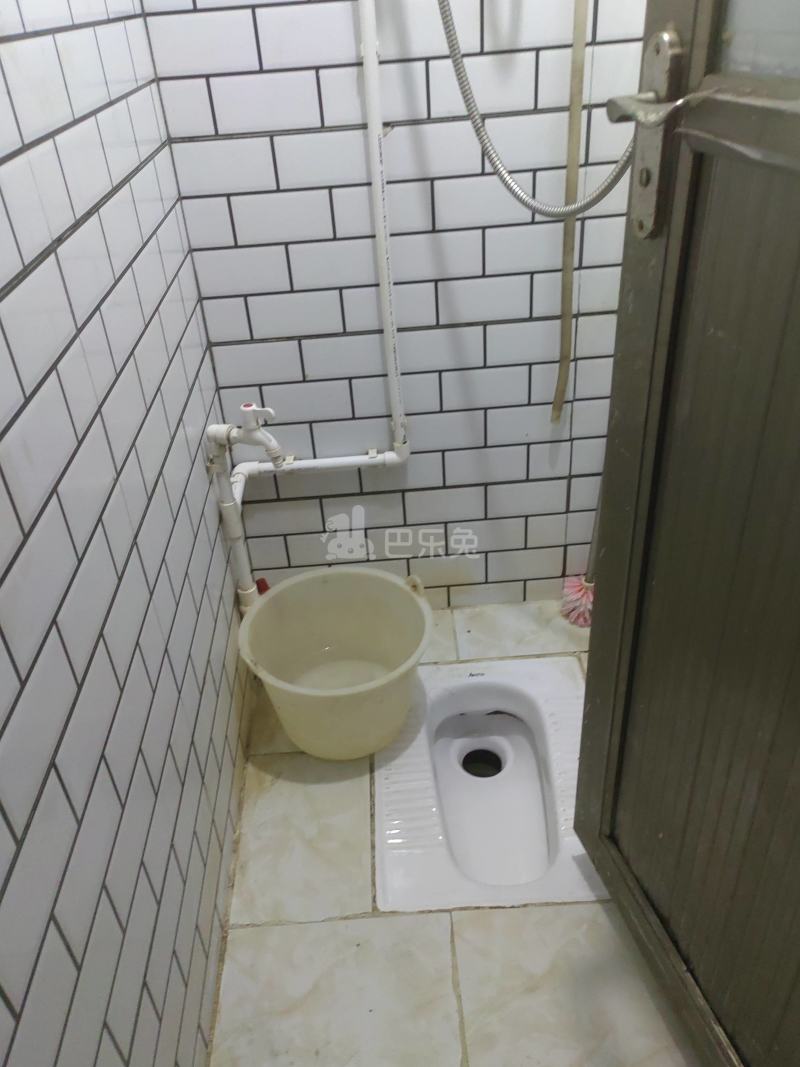 碧茵苑6418627卫生间图6