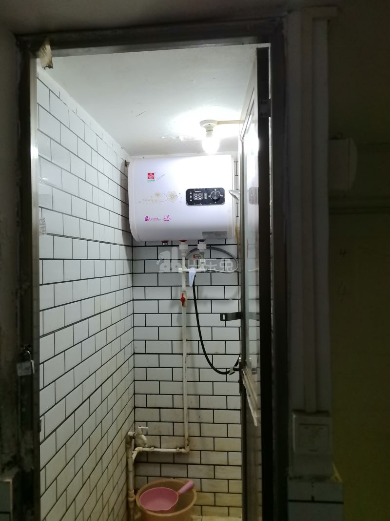 碧茵苑6418627卫生间图4