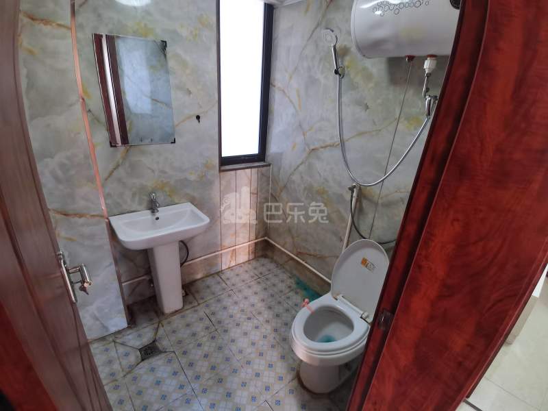 花桥裕花园6426456卫生间图8