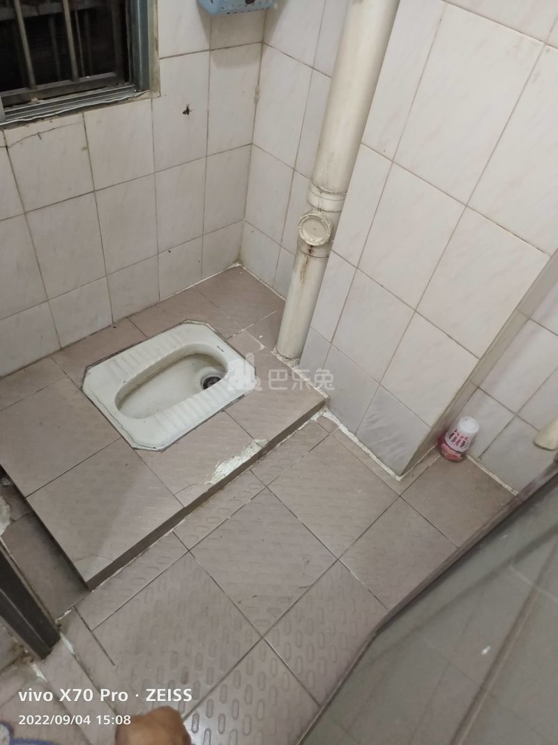 沙涌南村前大街九巷8号6428938卫生间图6