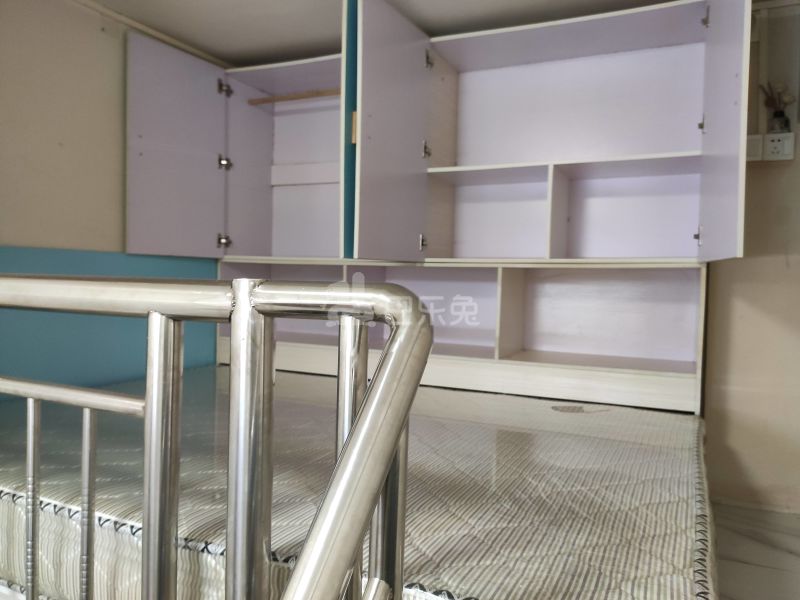 大山村卢地坊大街24号-16439523卧室图3