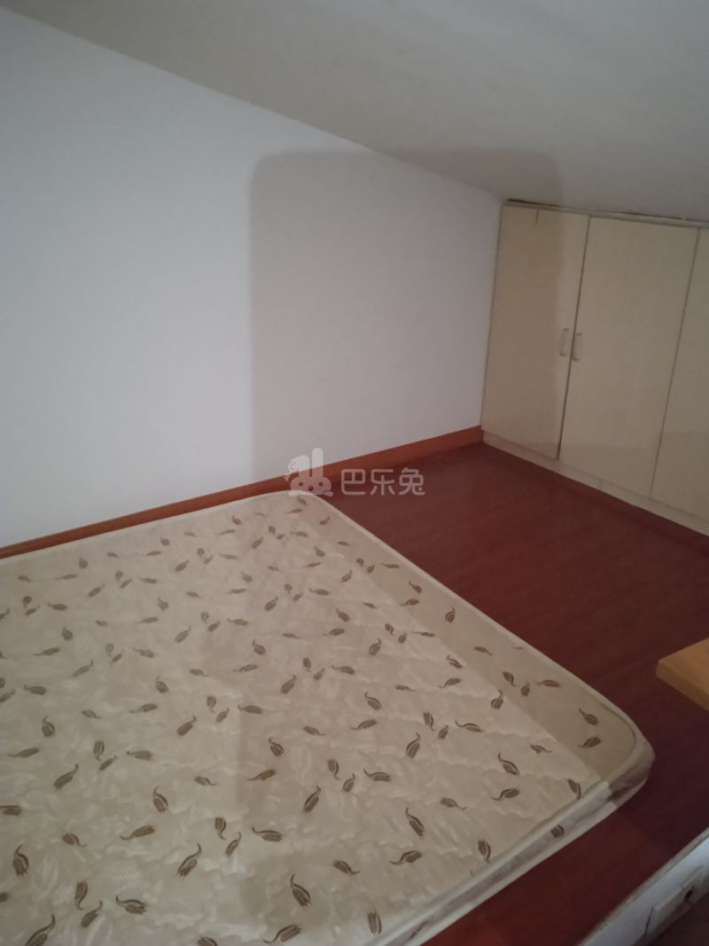 海德花园6442871卧室图3