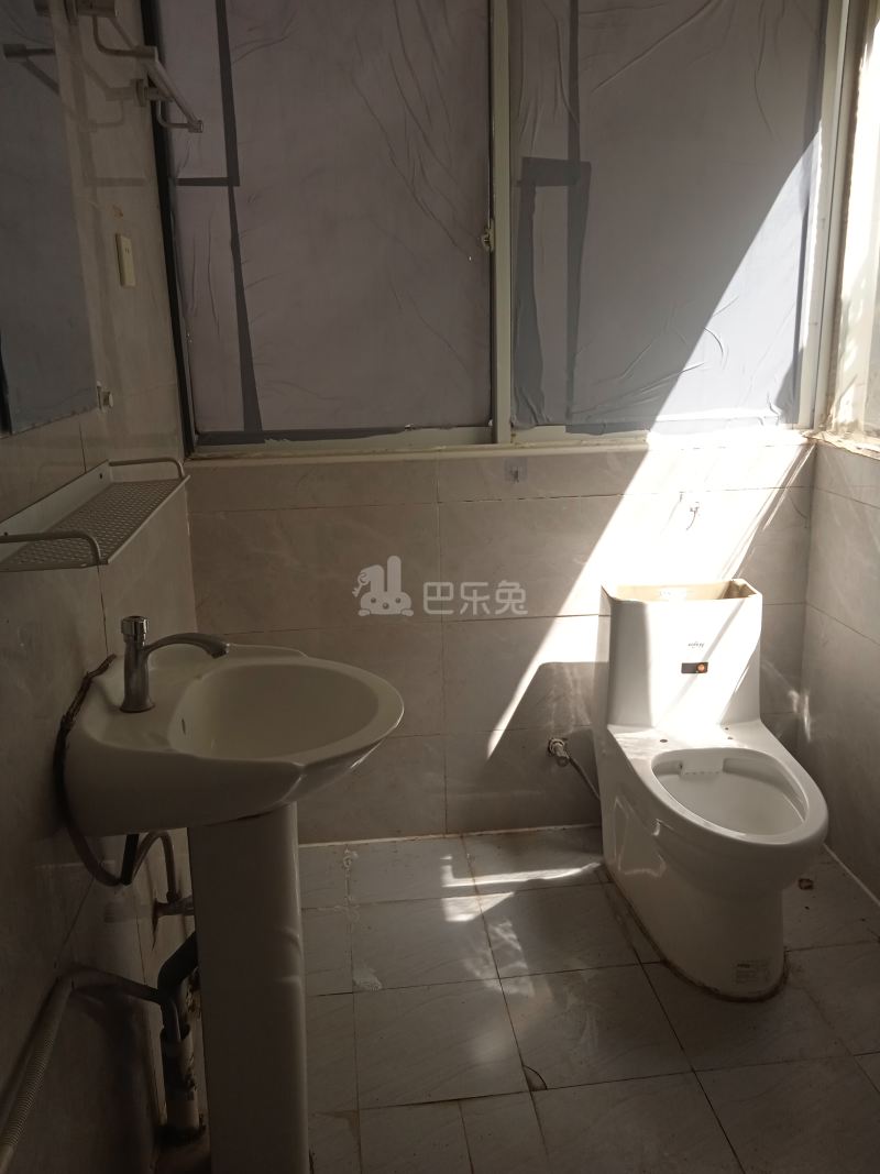 海德花园6442871卫生间图11